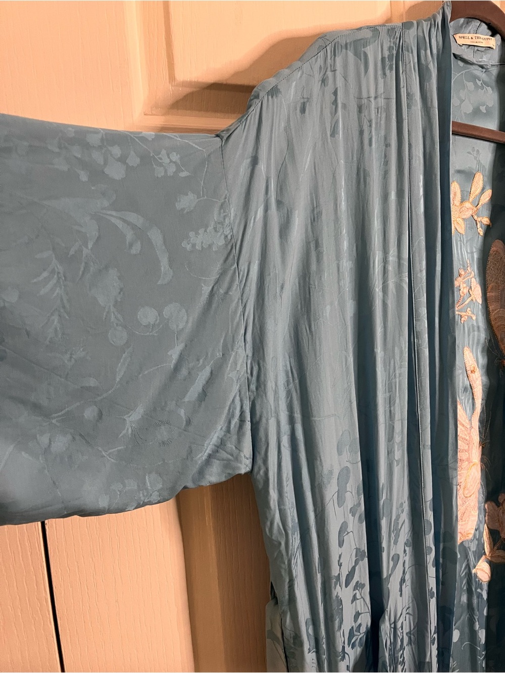 Spell atrium Embroidered Jacquard kimono robe - Picture 3 of 10